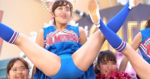 アンスコの股間にシミがついてるjdチアリーダー