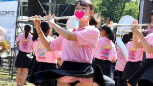 ミニスカJKマーチングバンドのパンチラ